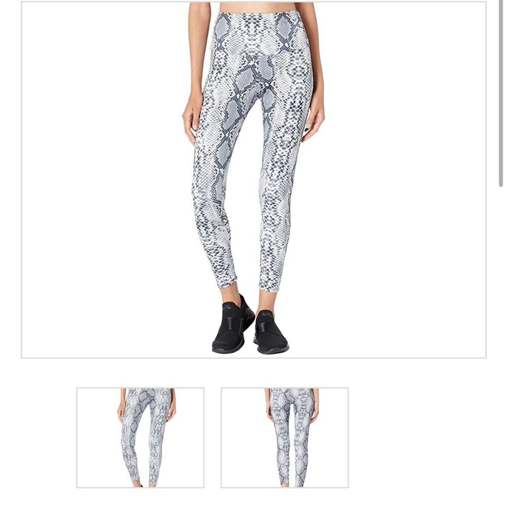 Onzie High Rise Capri Legging. Black/White Cobra. Sz M